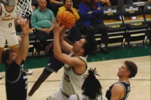 又漲球了~王俊杰NCAA季前賽首發(fā) 一條龍推進(jìn)強(qiáng)打1v2拿下兩分