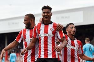 大殺四方！5年前小蜜蜂的寶馬三叉戟：姆伯莫+沃特金斯+本拉赫馬