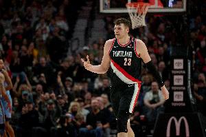 進(jìn)步好快！克林根發(fā)揮全面 24分鐘9分10板3助1斷1帽&進(jìn)賬一記三分