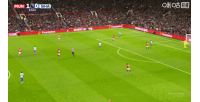 再下一城！卡塞米羅遠射被防守球員擋進球門，曼聯2-0領先