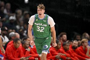 0失誤控鋒！弗拉格NBA首勝22分4板4助生涯首個(gè)20+！