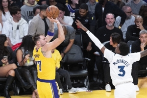 昔日防守蕩然無存！森林狼開季狀態(tài)堪憂 芬奇怒批球隊毫無侵略性