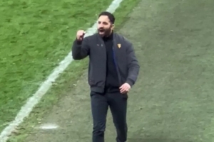 穩(wěn)住帥位！曼晚：曼聯擊敗布萊頓豪取三連勝后，阿莫林情緒激動