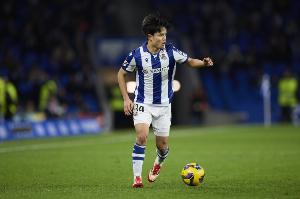 科貝電臺(tái)：久保建英因腳踝傷勢(shì)連續(xù)3場(chǎng)缺席，能否出戰(zhàn)畢巴也存疑