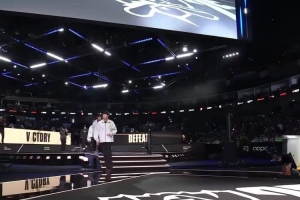 隊(duì)友太坑了！wayward：第一次見沙皇60分鐘3萬傷害 不如小奶油！