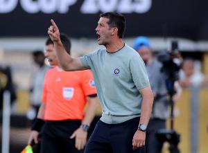 齊沃：不該浪費(fèi)精力和對方教練爭吵，我們因此失去了清醒和冷靜