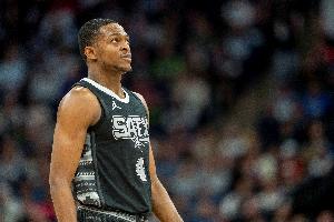 馬刺明日戰(zhàn)籃網(wǎng)！?？怂埂⑺鳚h、科內(nèi)特等五位球員因傷缺陣