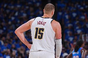 運籌帷幄！約基奇半場僅1中1拿4分 但有7籃板11助攻3搶斷