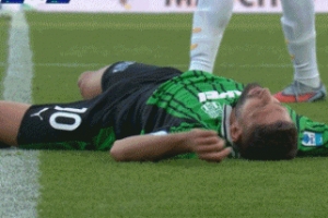 意媒：貝拉爾迪被撞倒地后感覺頭暈，送到醫(yī)院檢查后表示一切都好