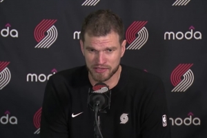 時(shí)間要自己爭(zhēng)??！斯普利特：我會(huì)觀察誰(shuí)在主動(dòng)沖搶 以此調(diào)整輪換