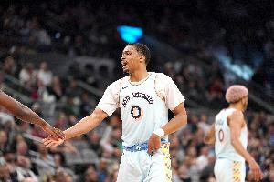 馬刺主帥：凱爾登-約翰遜現(xiàn)在對(duì)贏球的影響力比以往任何時(shí)候都大