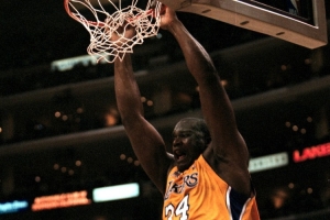 艾弗森：奧尼爾是我的歷史前5&最愛的中鋒 他無法被復制