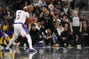 76人隊(duì)記：文班崛起讓馬刺實(shí)力在獨(dú)行俠之上 后者或難進(jìn)季后賽