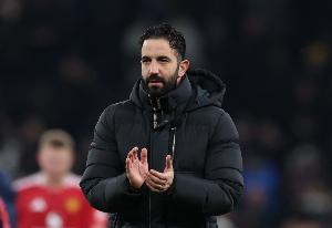 曼聯(lián)本賽季英超5個主場拿下4勝，也是2年來首次主場聯(lián)賽4連勝