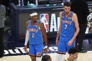 亞歷山大：切特會繼續(xù)成長 我們要激勵他 讓他在能取得成功位置上