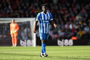 曼晚：曼聯(lián)現(xiàn)場考察巴萊巴但后者發(fā)揮不佳，反而是明特表現(xiàn)搶眼