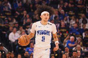 布萊克替補30分鐘 9中6&6罰全中拿19分5板 也出現(xiàn)5失誤