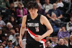 拓記：可能楊瀚森夏聯(lián)打得好 人們對(duì)他有了不切實(shí)際的想法