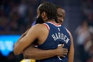 貝弗利：哈登從未缺席季后賽 不可以說(shuō)追夢(mèng)垃圾也是因?yàn)樗苴A球