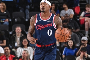 啊你你你？！泰倫-盧：我們?nèi)鄙訇P(guān)鍵球員比爾 他能組織能投籃