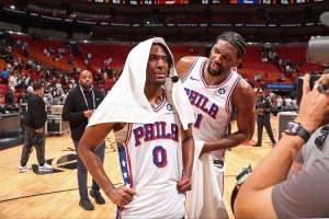 四場比賽三次末節(jié)大逆轉(zhuǎn)！76人全勝戰(zhàn)績的背后是令人稱贊的堅韌