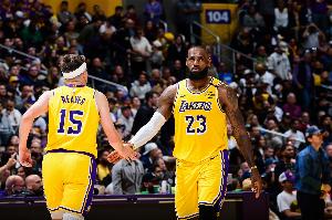 Skip：里夫斯關鍵時刻的表現(xiàn)比詹姆斯強多了