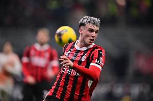 記者：伯恩茅斯準(zhǔn)備從米蘭買斷A-希門尼斯，費(fèi)用2000萬+500萬歐