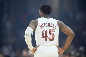 米切爾下半場0分！阿特金森：他沒受傷 他跟我說他沒事