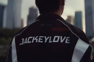 JackeyLove：Caps我會(huì)帶你重回18年的記憶 這一次也沒(méi)什么不一樣