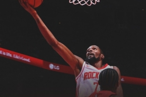 兩連勝！火箭官方分享贏球海報(bào) 杜蘭特輕舒長臂上籃入鏡