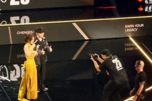 王思聰“殺手”youdang更新微博曬現(xiàn)場(chǎng)觀賽：外戰(zhàn)看滔博！