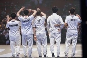 慘遭淘汰后G2發(fā)文：妄想、希望、復(fù)仇和打入八強(qiáng)，感謝大家