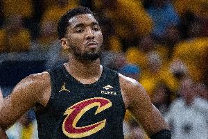 米切爾談下半場0分：我沒事 就是感覺雙腿有些沉重