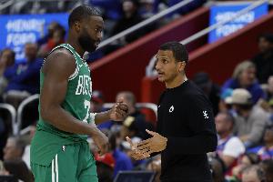 馬祖拉：我們打法上的一些調(diào)整 恰好能發(fā)揮杰倫-布朗的優(yōu)勢