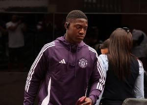 羅馬諾：曼聯(lián)堅(jiān)持要留住梅努和齊爾克澤，西漢姆想租借二人半年