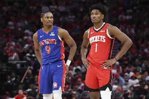 哪天換下衣服？賽季至今阿門&奧薩爾場均搶斷&場均出手?jǐn)?shù)完全一致