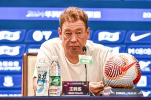 斯盧茨基：我們犯過類似的錯誤，希望隊員能最大程度規(guī)避心態(tài)變化