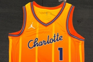 橙色漸變+豎條紋！黃蜂新賽季城市版球衣亮相！