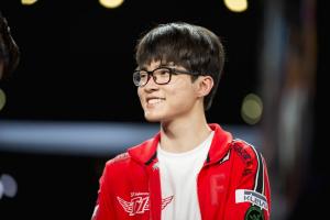 自S6 RNG以來(lái)，首次有LPL隊(duì)伍在S賽八強(qiáng)淘汰賽戰(zhàn)勝T1一個(gè)小局！