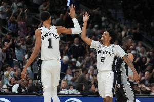 誰(shuí)能想到？目前未嘗敗績(jī)球隊(duì)：雷霆6-0 馬刺5-0 公牛4-0 76人4-0