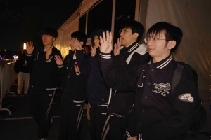 還是做不到嗎？！AL不敵T1止步八強 最終獲得30萬美元獎金