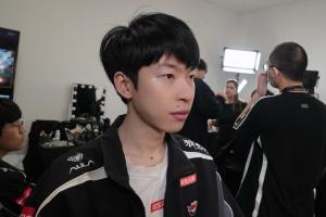 對線屢屢劣勢綁架隊友 決勝局拿球但無力回天 吧友如何評價Hope表現(xiàn)！