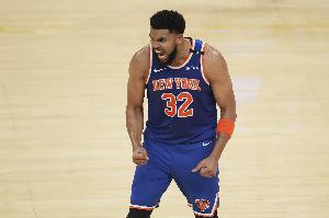 終于醒了！唐斯第三節(jié)6中4&7罰全中砍下15分5籃板 帶隊(duì)追分！