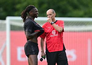 迪馬濟(jì)奧：阿萊格里計(jì)劃讓萊奧首發(fā)迎戰(zhàn)羅馬，和恩昆庫搭檔鋒線