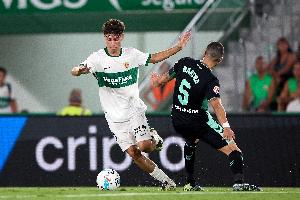 每體：皇馬1月嘗試簽下埃爾切小將門多薩未果，球員視梅西為偶像