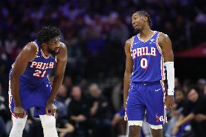 NBA杯76人迎戰(zhàn)綠軍先發(fā)：馬克西&埃奇庫(kù)姆&恩比德&烏布雷&沃克