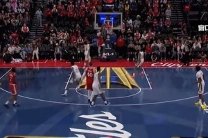 精準(zhǔn)制導(dǎo)！哈登弧頂送拋傳 小瓊斯起飛空接暴扣