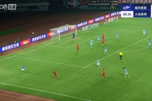 梅州連追2球！馬馬杜第87分鐘門前不慎烏龍，梅州2-2扳平大連