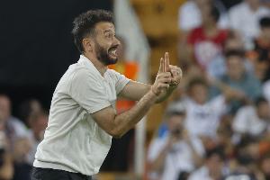 瓦倫主帥：上半場我們幾乎沒出半場 在邊路受到了皇馬很大的壓力