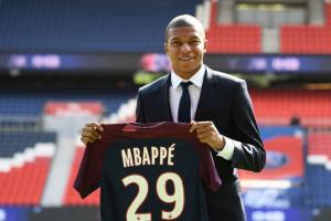 從未低谷！17/18賽季19歲姆巴佩，單賽季“僅”21球生涯最低